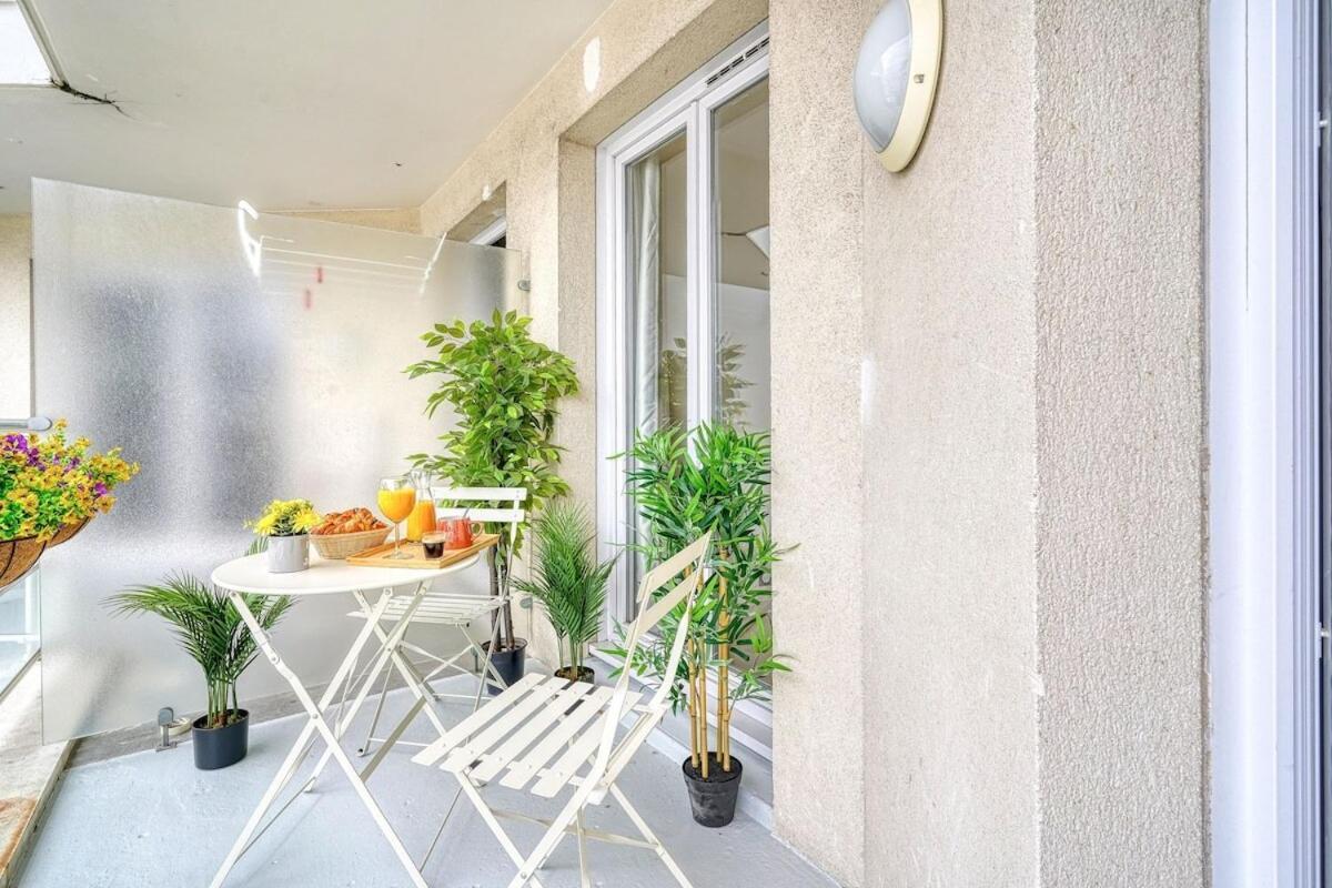 Inn Place To Be Paris La Defense Courbevoie Esterno foto